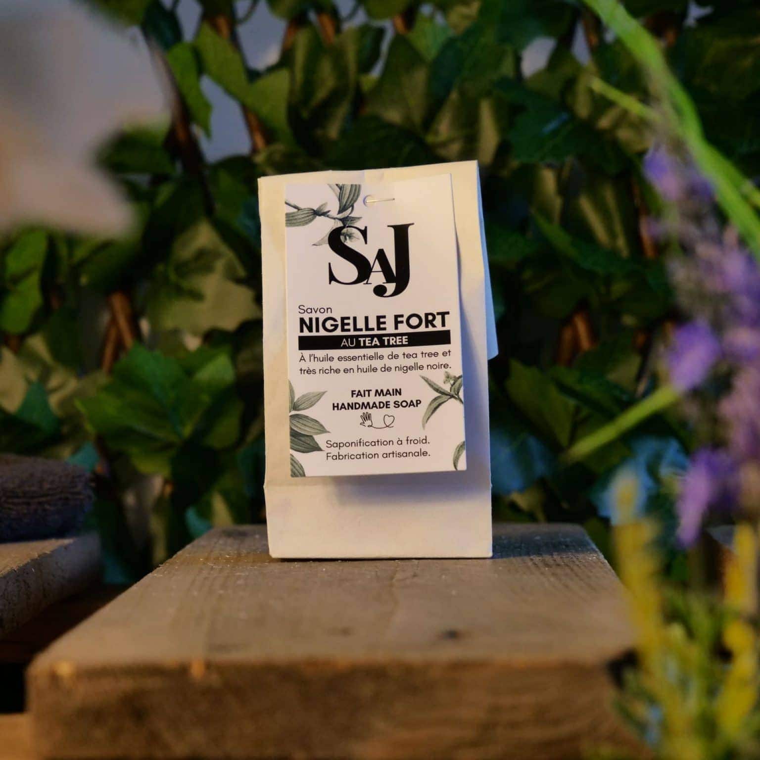 Savon saponifié à froid Nigelle tee tree